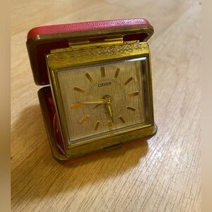 Citizen travel clock
